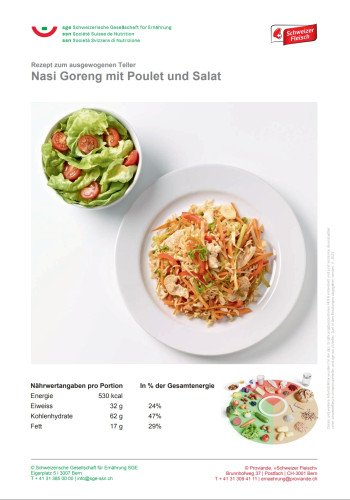 Nasi Goreng mit Poulet und Salat