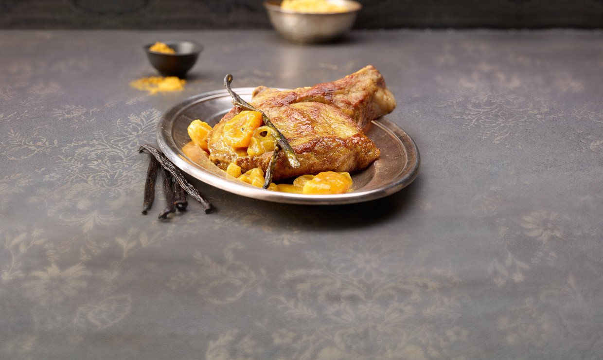 Kalbskoteletts mit Curry, Vanilleschoten und Aprikosen - Schweizer Fleisch