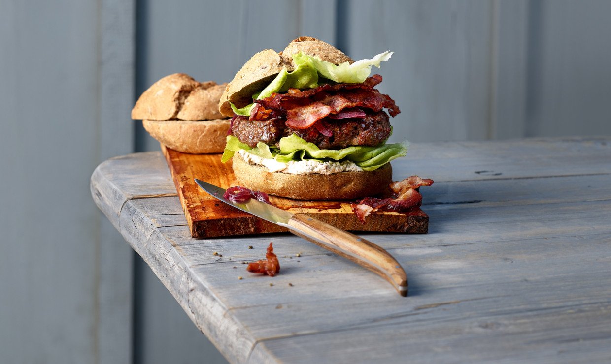 Burger-mit-Speck.jpg