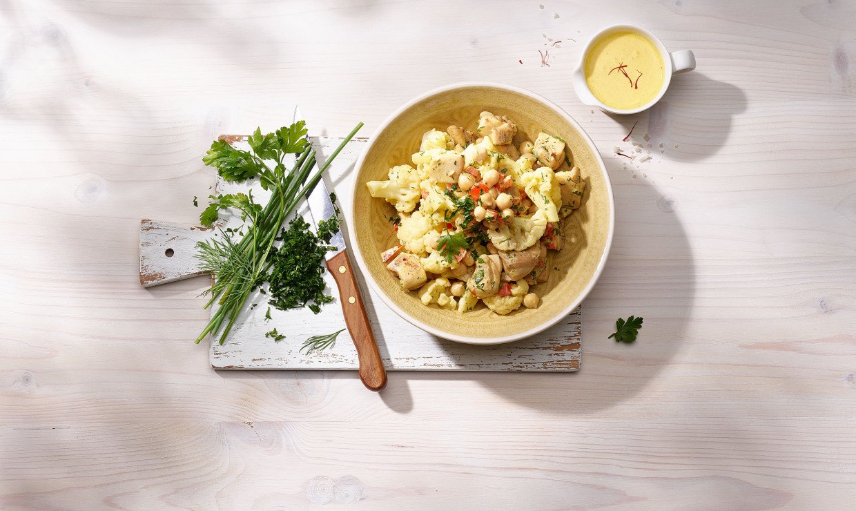Salade de chou-fleur et pois chiches au poulet