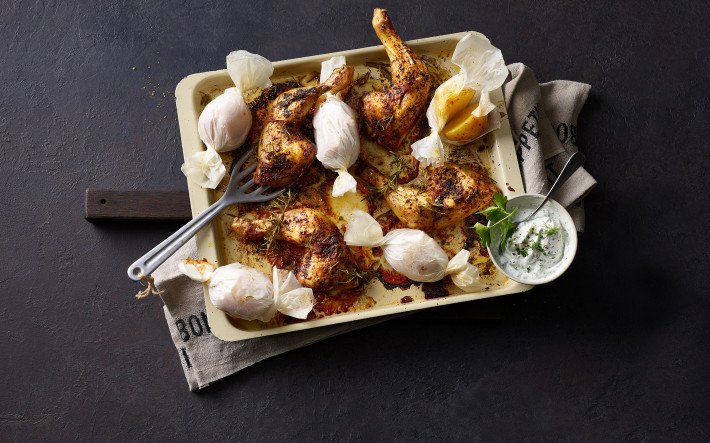 Pouletschenkel auf Blech mit Kartoffeln