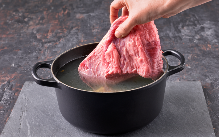 Fleisch in Topf