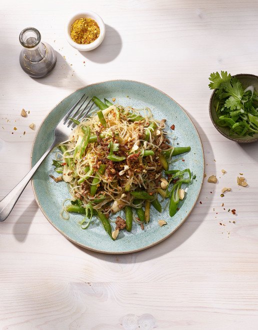 Salade thaïlandaise de nouilles de verre et viande hachée