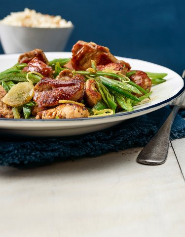 Rezept_Schweinsgeschnetzeltes_mit_Ingwer_und_Kefenstreifen