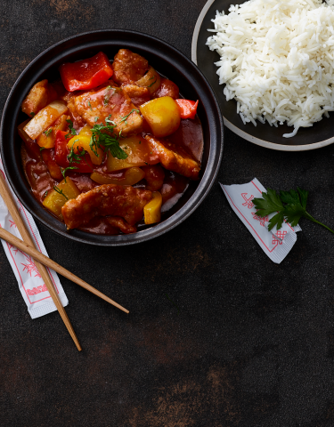 Frittiertes Schweinefleisch mit Süsssauer 