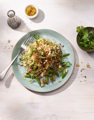 Salade thaïlandaise de nouilles de verre et viande hachée